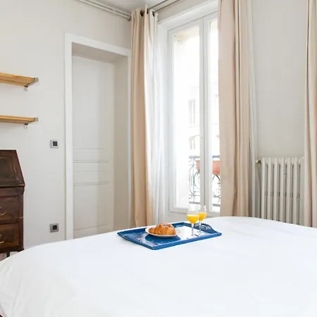 Apartment Bnbnook - Chic 2br In Vibrant Le Marais *