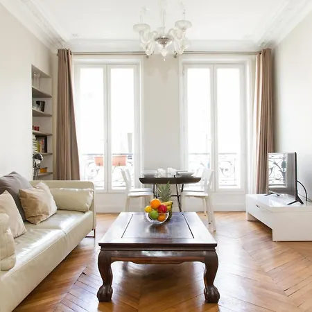 Bnbnook - Chic 2br In Vibrant Le Marais Apartment Paris